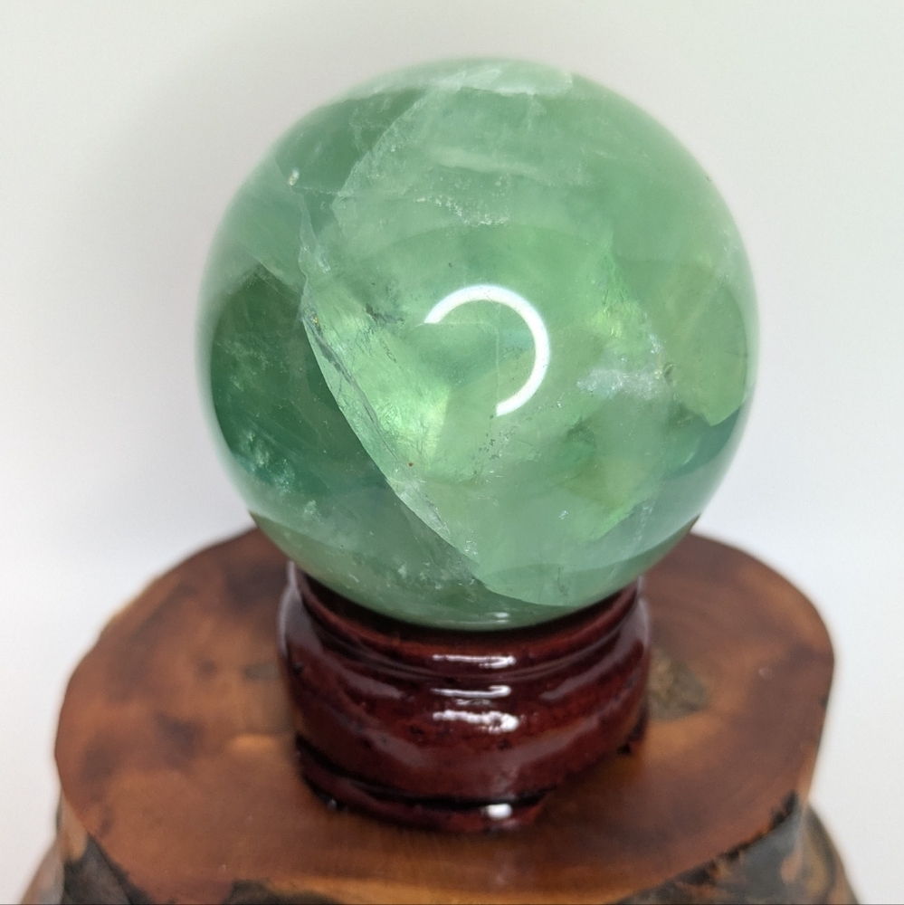 ❤️ Gorgeous green fluorite sphere